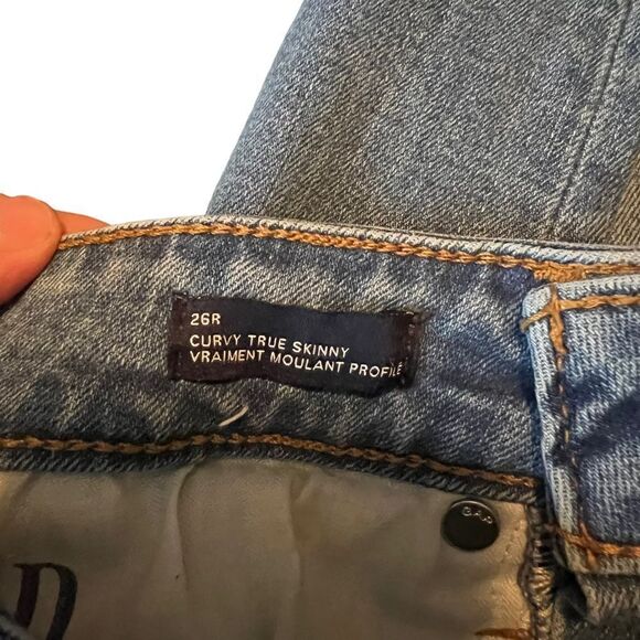 3 for $30! Gap light wash curvy true skinny jeans - Picture 4 of 8